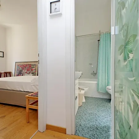 Cozy Esquilino Apartament